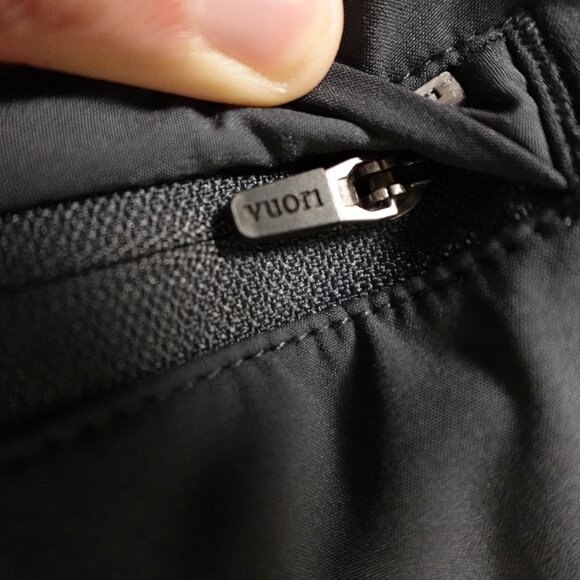 Vuori Kore Jogger men's medium charcoal lined athletic joggers - Picture 15 of 16